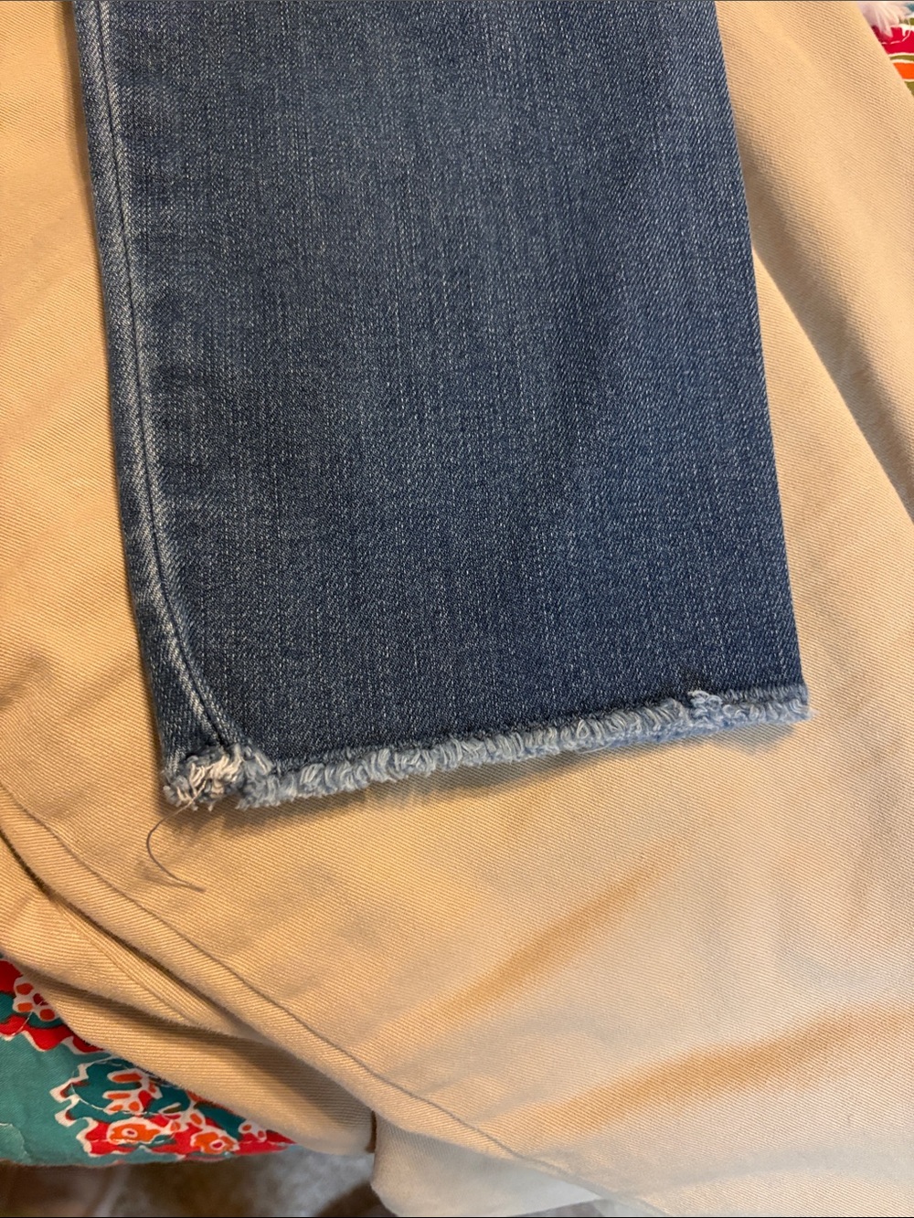 Democracy Seamless Ankle Skimmer Jeans size 4 - Picture 8 of 9